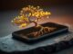 Formas infalibles de ganar dinero con una app Árbol bonsái con hojas de escamas de oro creciendo desde la pantalla de un smartphone oscuro, simbolizando el crecimiento empresarial y la riqueza